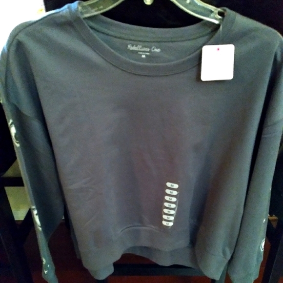 Rebellious One Other - Sweatshirt